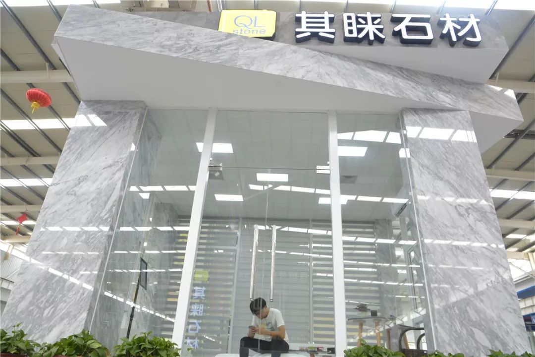 【其睞石材】設(shè)計師喜歡的卡拉拉白、雪花白等意大利白色大理石
